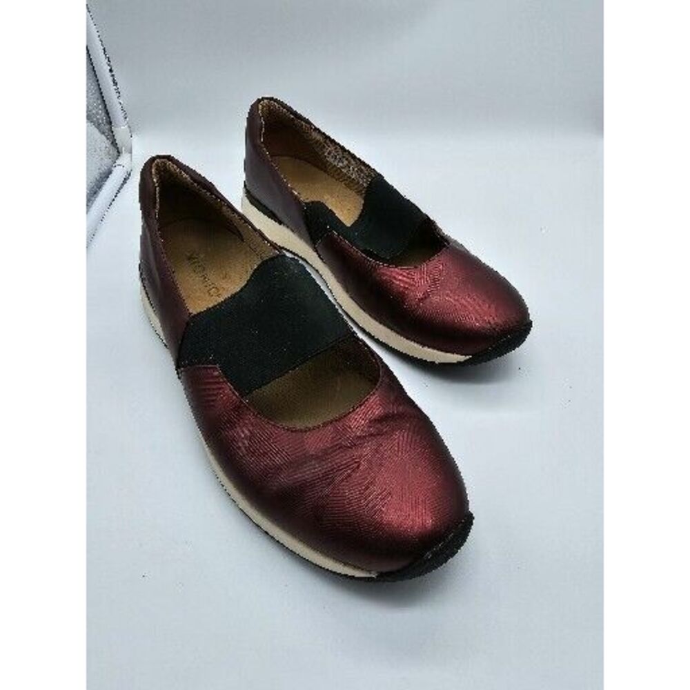 Vionic Cadee Red Camo Womans Size 9 Comfortable Flats
